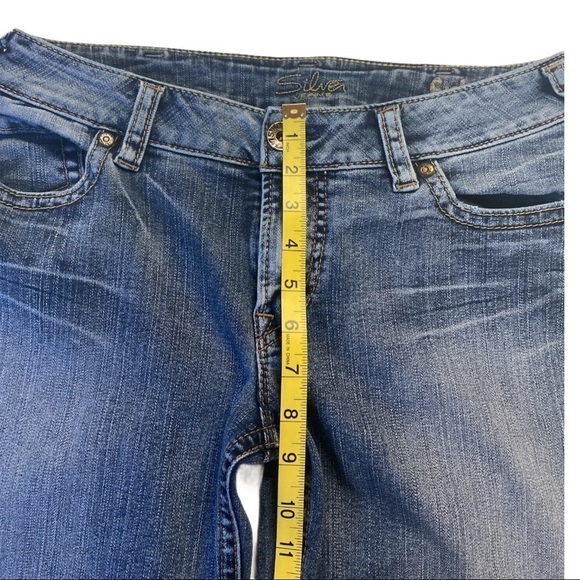 Silver Women’s Suki Medium Wash Bootcut Jeans - Picture 7 of 8